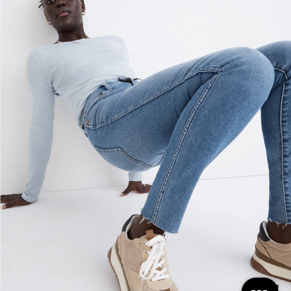 Madewell Curvy High-Rise Skinny Jeans in Ainsworth Wash: Raw-Hem Edition